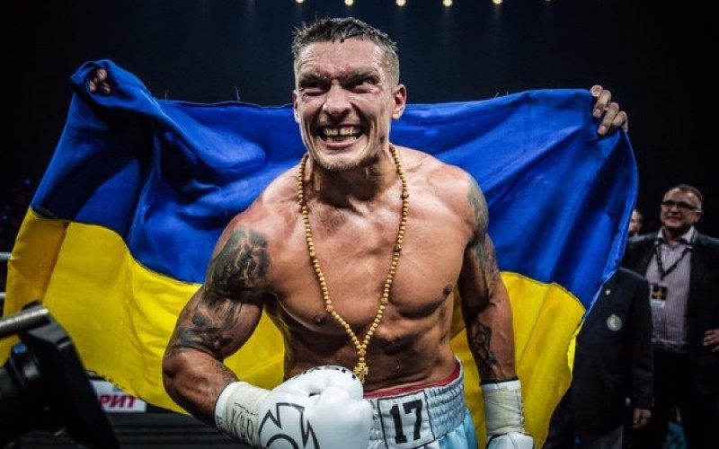 Усик може провести ще два бої з російськими боксерами